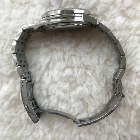 Tissot prc 200 with original box and extra links - Picture 6 of 8